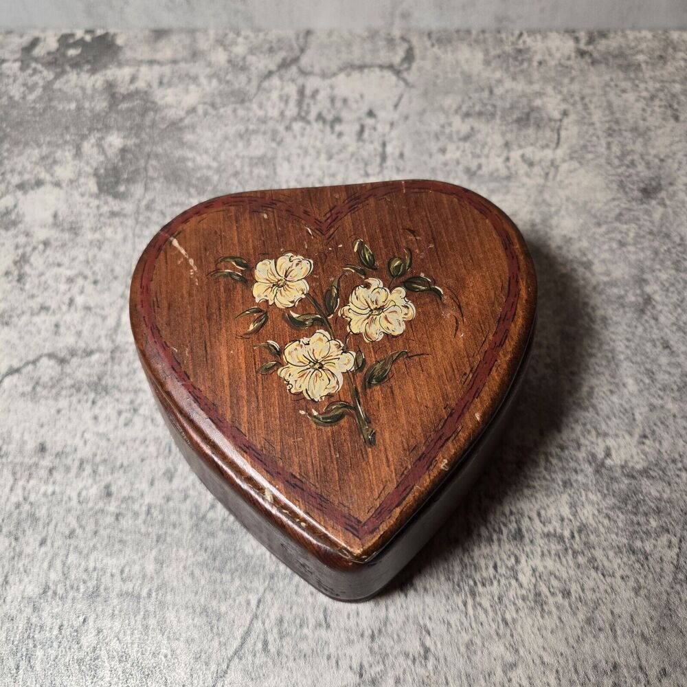 Vtg Wood Jewelry / Trinket Box Heart Shape with Handpainted Floral 5"